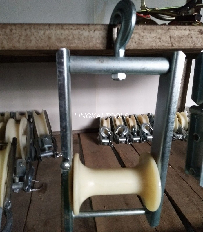 Nylon rolluchtkabelgeleider die blokken vastbindt 5 KN gegalvaniseerd frame