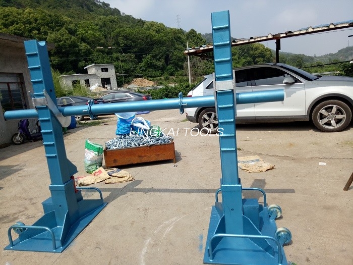 Hoge Prestaties Kabeltrommel Hydraulische Draad Spoel Tribune Behandelingsapparatuur 15T - 20T